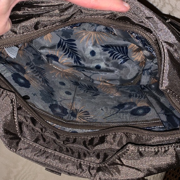 Lug Scuttle RFID Tote - Picture 10 of 12